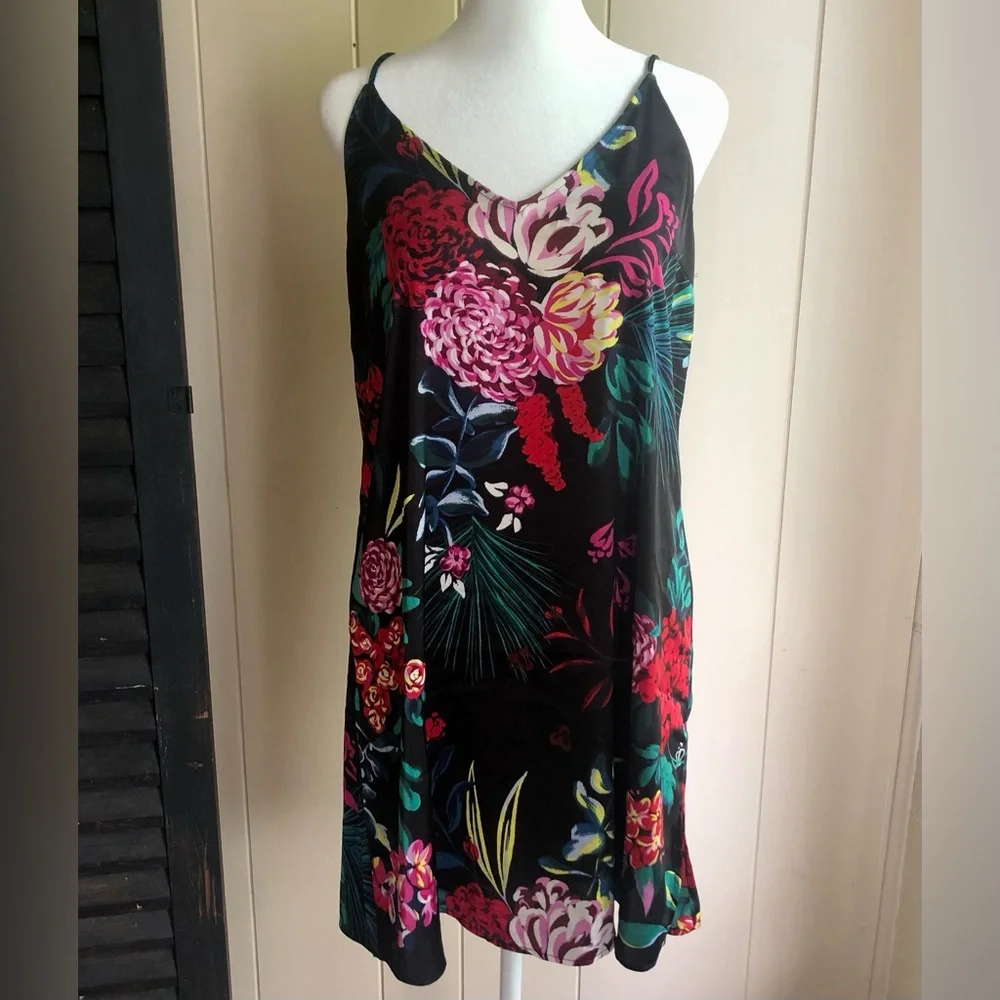 STARS ABOVE Nighty/Chemise Size SMALL Black with Multi-Color Floral NWOT - Picture 3 of 10